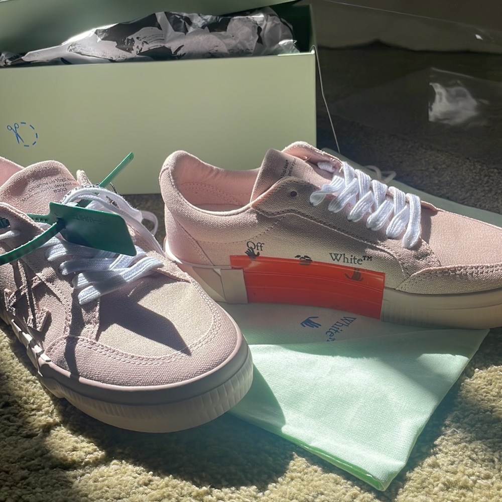 Off-White Sneakers